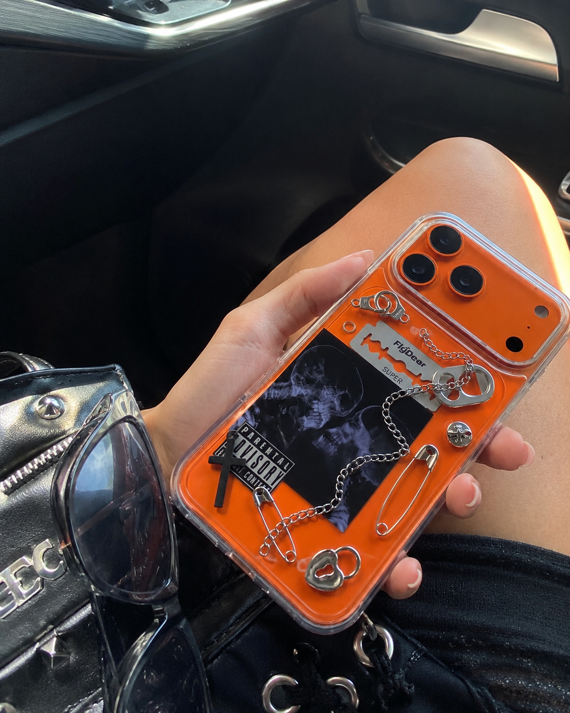 Last Kiss handmade 3D punk iPhone case — customer photo 4